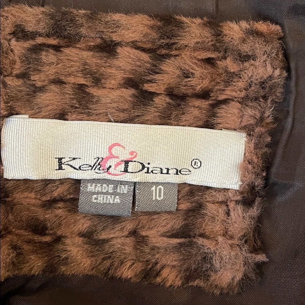 Kelly & Diane Faux Fur Cropped Coat Women’s Size 10 Swing Style Soft Velvety - Picture 5 of 6